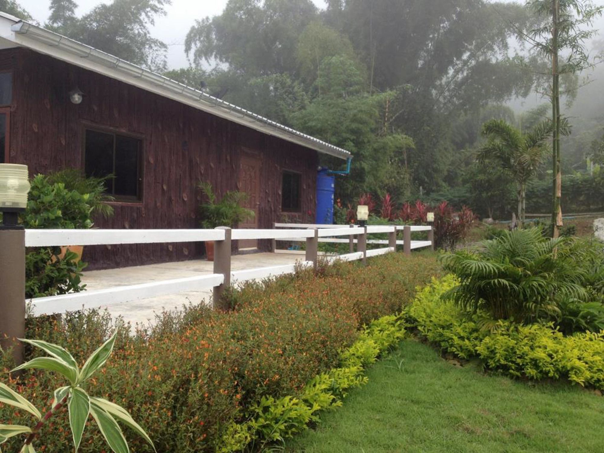 Hotel Pattharapuri Valley Suan Phueng Exterior foto