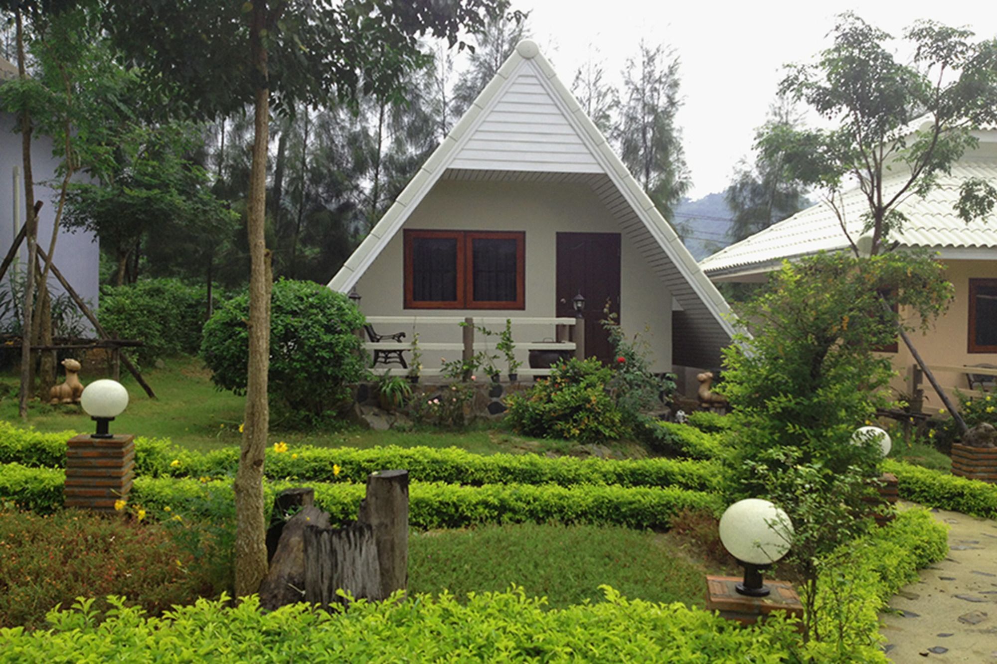 Hotel Pattharapuri Valley Suan Phueng Exterior foto